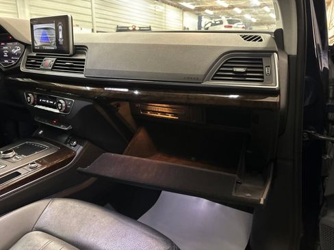 Used 2019 Audi Q5 2.0T Premium Plus w/ Premium Plus Package AWD/4WD image 30