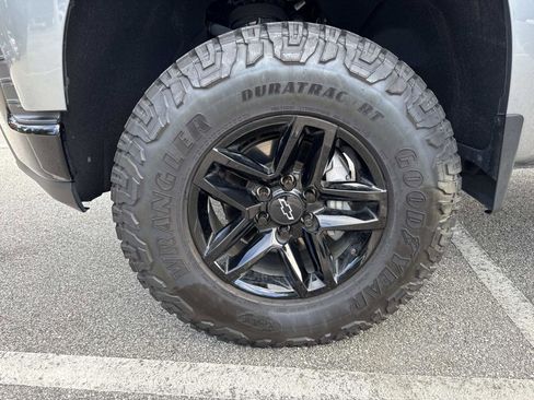 Used 2021 Chevrolet Silverado 1500 LT Trail Boss image 30