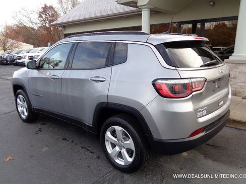 Used 2020 Jeep Compass Latitude w/ Cold Weather Group image 4