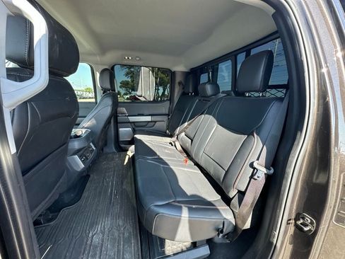 Used 2024 Ford F350 Lariat w/ Lariat Ultimate Package AWD/4WD image 18