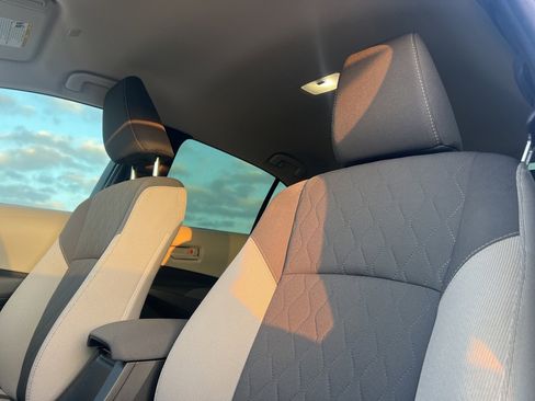 Used 2025 Toyota Corolla LE image 11