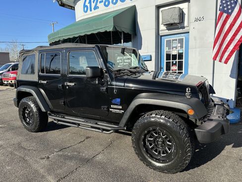 Used 2016 Jeep Wrangler Unlimited Sport w/ Quick Order Package 24S image 4