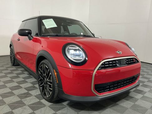 Certified 2025 MINI Cooper S image 3