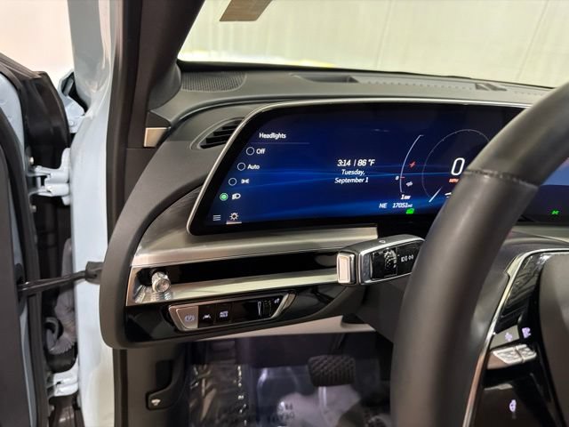 Used 2024 Cadillac Lyriq Luxury RWD image 15