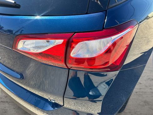 Used 2020 Chevrolet Equinox LT w/ Driver Convenience Package FWD image 22