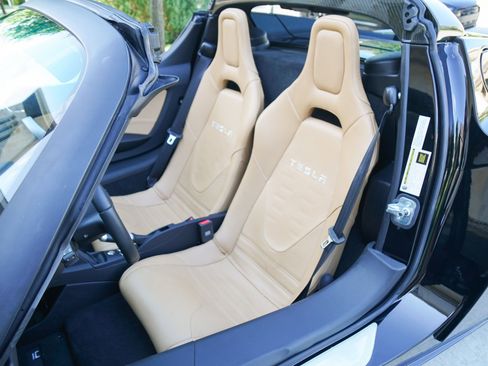 Used 2010 Tesla Roadster RWD image 19