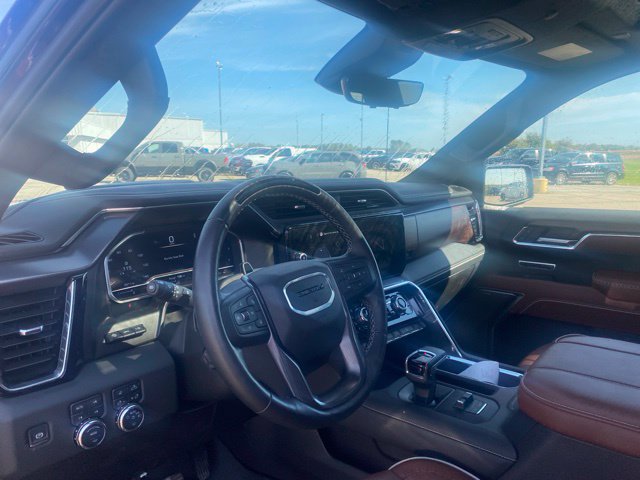 Used 2025 GMC Sierra 1500 Denali Ultimate AWD/4WD image 8