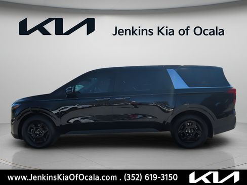 New 2026 Kia Carnival FWD image 6