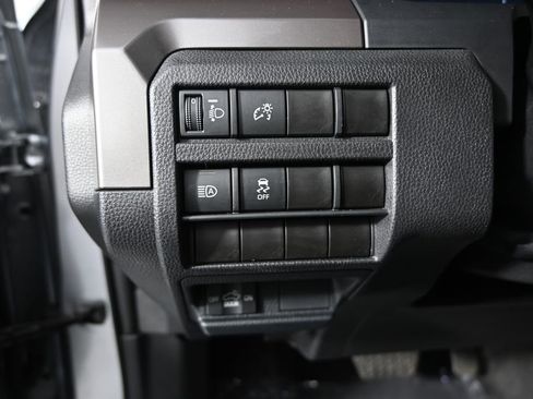 Used 2024 Toyota Tacoma TRD Off-Road image 23