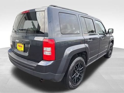 Used 2014 Jeep Patriot Sport image 8