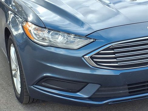 Used 2018 Ford Fusion SE w/ Fusion SE Technology Package image 27