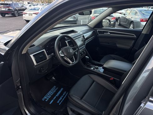 Used 2023 Volkswagen Atlas SE w/ Panoramic Sunroof Package image 10