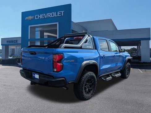 New 2025 Chevrolet Colorado ZR2 w/ Midnight Edition image 4