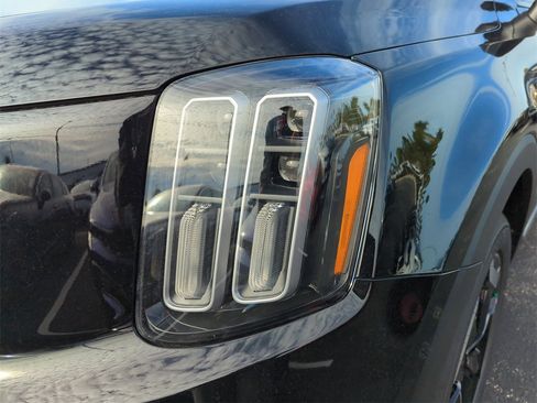 New 2025 Kia Telluride S image 10