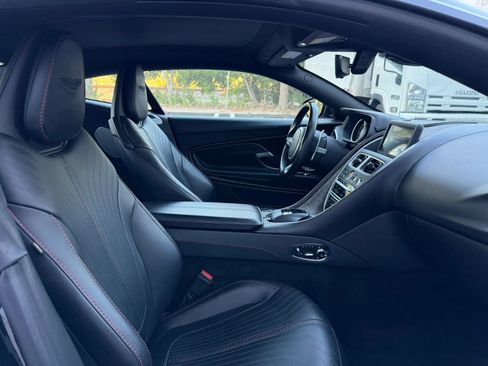 Used 2018 Aston Martin DB11 V12 RWD image 25
