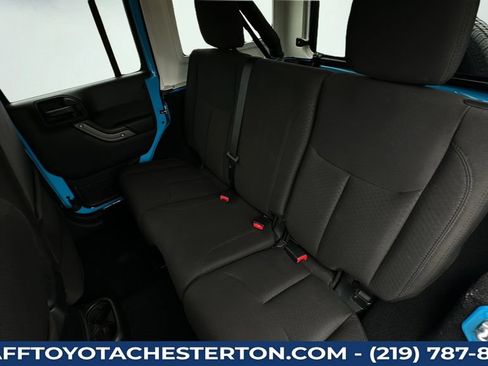 Used 2018 Jeep Wrangler Unlimited Sport S AWD/4WD image 25