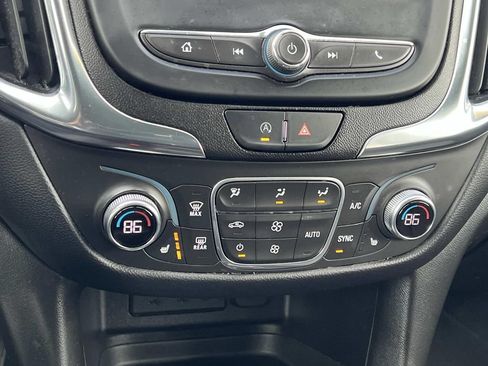 Certified 2022 Chevrolet Equinox LT w/ Driver Convenience Package FWD image 19
