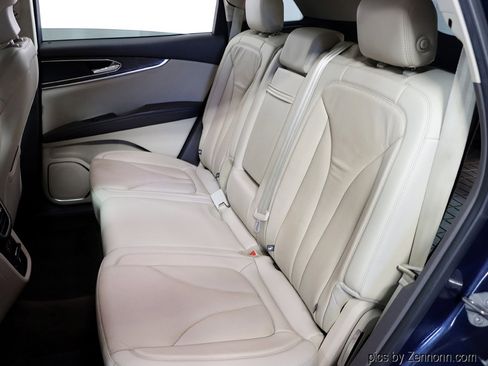 Used 2017 Lincoln MKX Reserve w/ Lincoln MKX Climate Package image 13