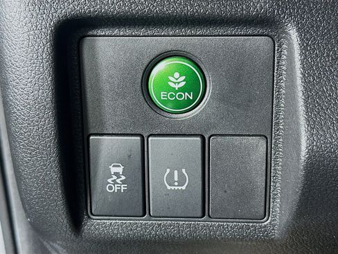 Used 2019 Honda HR-V LX image 17