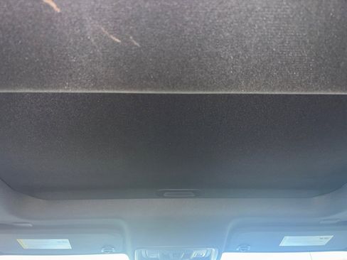 Used 2019 Chevrolet Silverado 1500 LTZ image 7