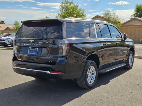 Certified 2025 Chevrolet Suburban LT w/ Comfort Package RWD image 5