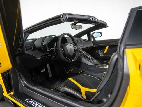 Used 2016 Lamborghini Aventador LP 750-4 Superveloce AWD/4WD image 16
