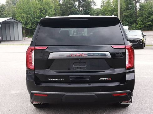 Used 2024 GMC Yukon XL AT4 w/ Technology Package AWD/4WD image 6