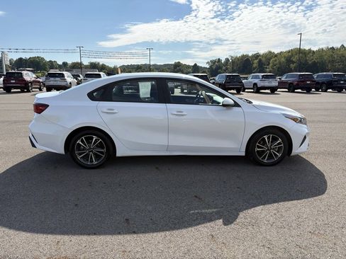 Used 2023 Kia Forte LXS image 6