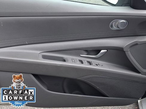 Used 2024 Hyundai Elantra SEL FWD image 13