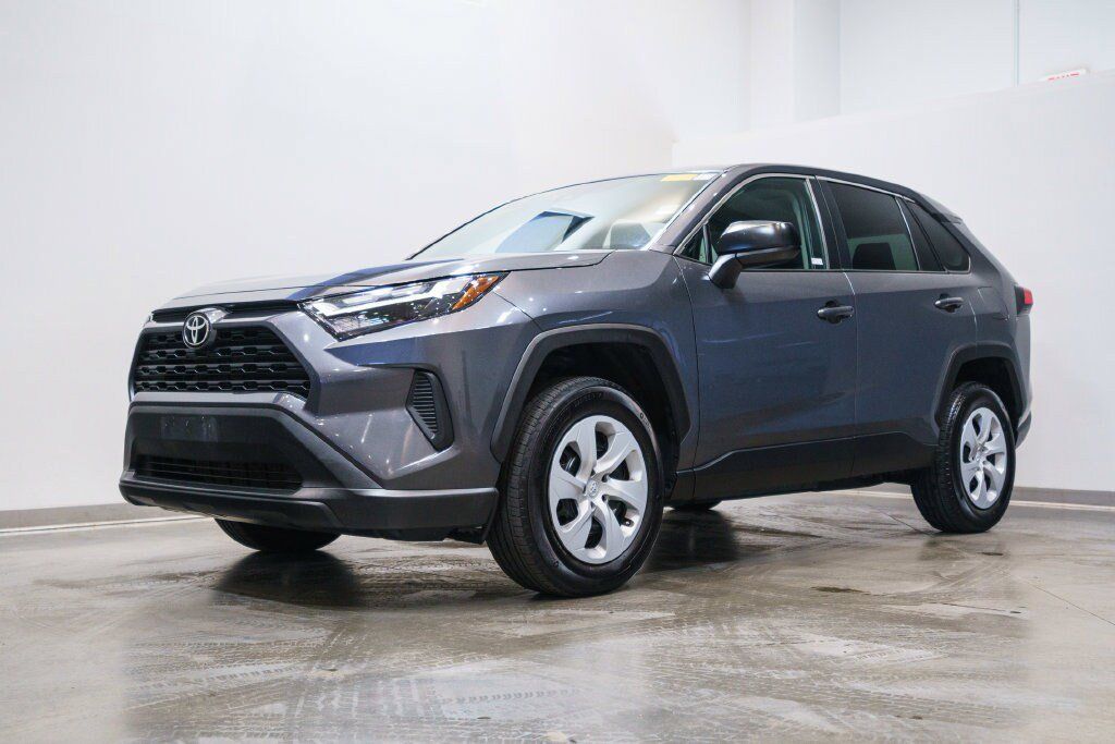 Certified 2025 Toyota RAV4 LE AWD/4WD image 3