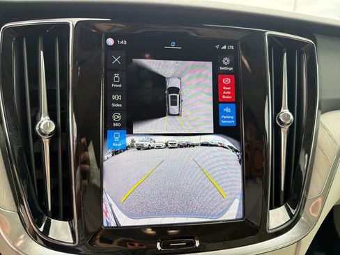 Used 2025 Volvo V60 B5 Cross Country Plus AWD/4WD image 40