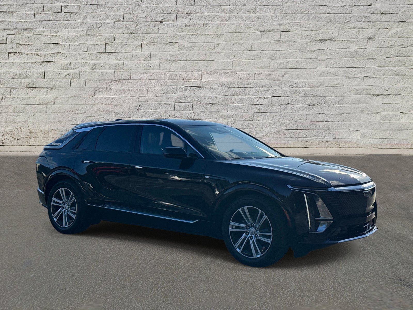 Used 2024 Cadillac Lyriq Tech w/ Driver Assist Package RWD image 5