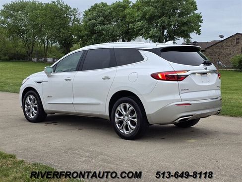Used 2018 Buick Enclave Avenir w/ Avenir Technology Package AWD/4WD image 7