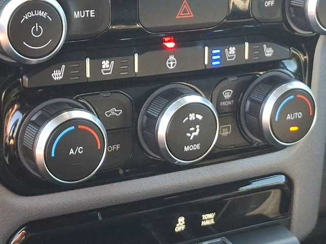 Used 2023 RAM 1500 Laramie AWD/4WD image 16