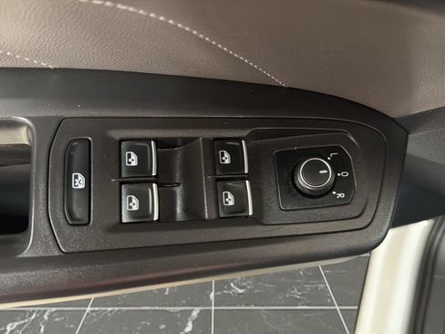 Used 2023 Volkswagen Atlas SE w/ Panoramic Sunroof Package FWD image 16