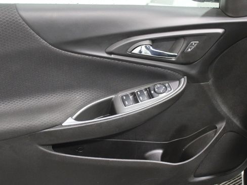 Used 2023 Chevrolet Malibu LT image 3