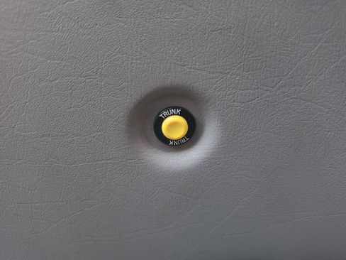 Used 1996 Chevrolet Lumina LS FWD image 40