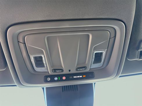 Used 2024 Chevrolet Silverado 1500 LT Trail Boss image 26