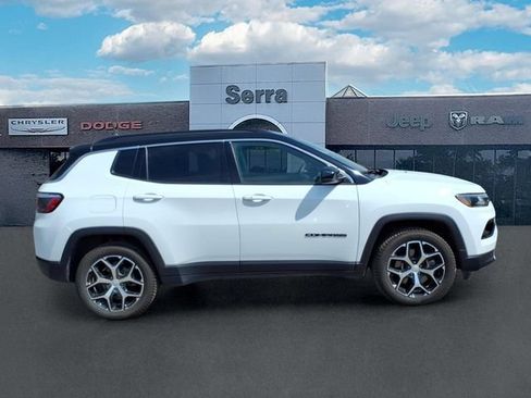 Used 2024 Jeep Compass Limited AWD/4WD image 8