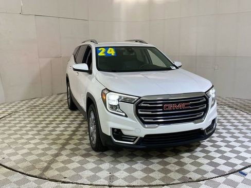 Used 2024 GMC Terrain SLT AWD/4WD image 1