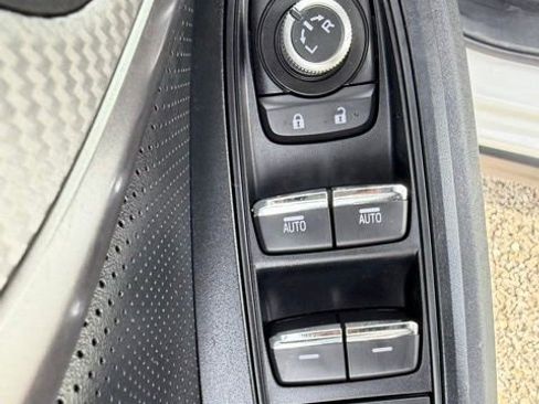 Used 2023 Subaru Crosstrek 2.5i Limited image 16