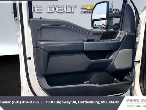 Used 2023 Ford F250 Lariat w/ Lariat Ultimate Package AWD/4WD image 18