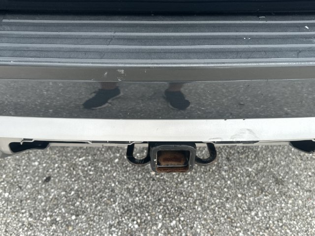 Used 2023 Ford Expedition XLT RWD image 9