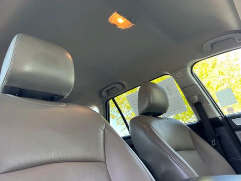 Used 2018 Subaru Outback 2.5i Premium AWD/4WD image 17