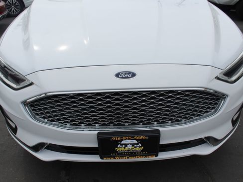 Used 2020 Ford Fusion Titanium image 9