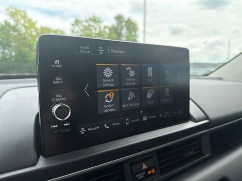 Used 2025 Honda Pilot Touring image 33