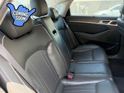 Used 2015 Hyundai Genesis 5.0 RWD image 16