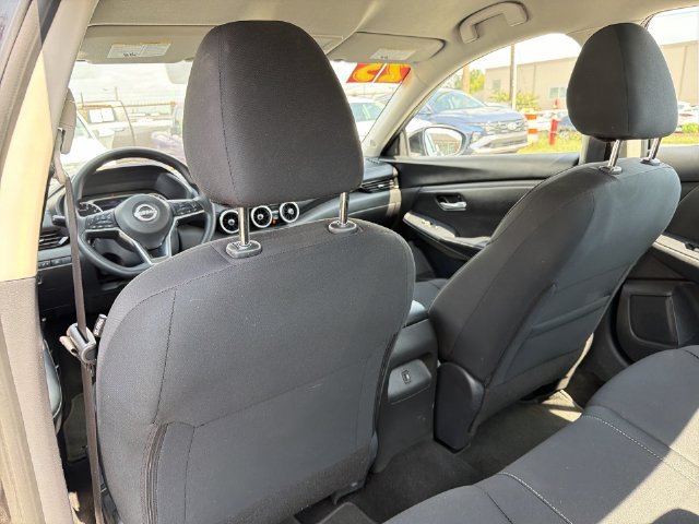 Used 2025 Nissan Sentra SV w/ Trunk Package FWD image 33