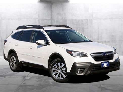 Used 2021 Subaru Outback Premium image 2