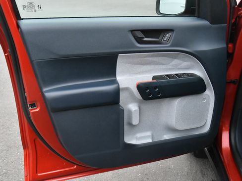 Used 2023 Ford Maverick XLT image 13